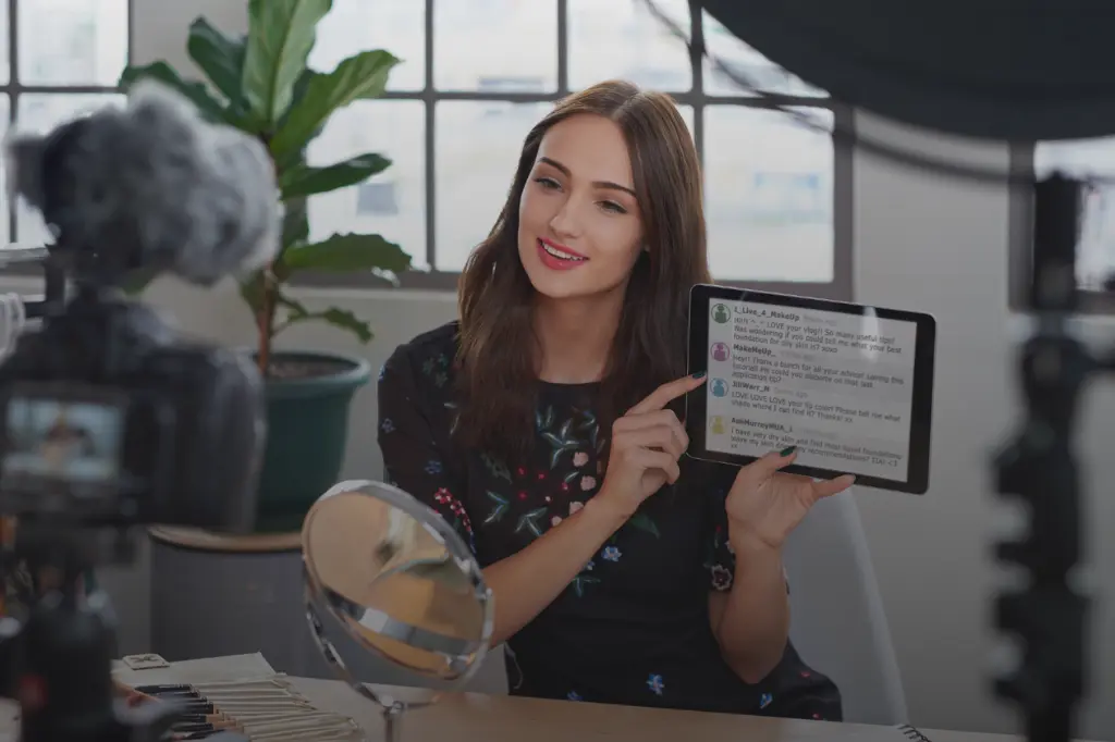 Woman presenting content on tablet | How to Choose the Right Digital Marketing Agency in South Africa